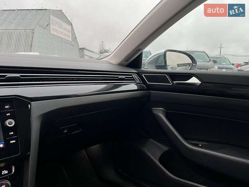 Лифтбек Volkswagen Arteon 2018 в Львове