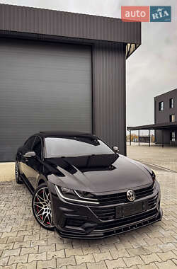 Лифтбек Volkswagen Arteon 2018 в Дубно