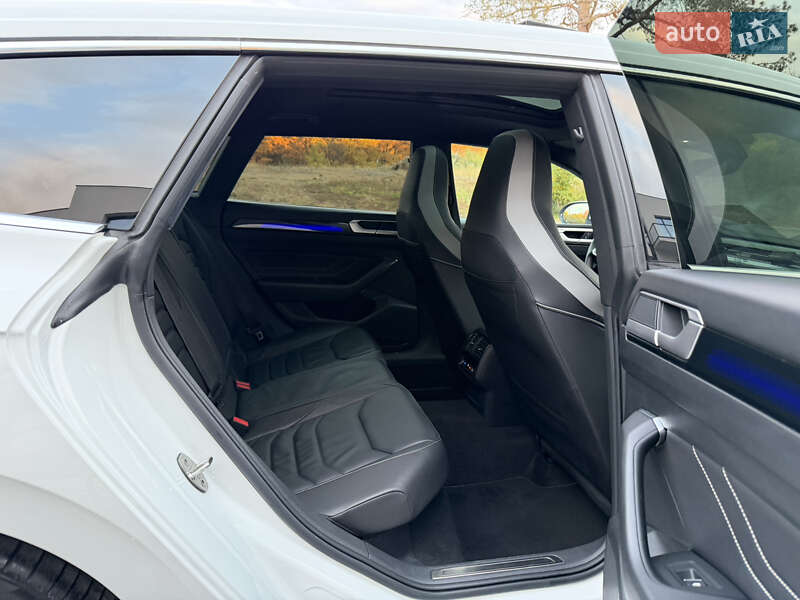 Універсал Volkswagen Arteon 2021 в Ужгороді