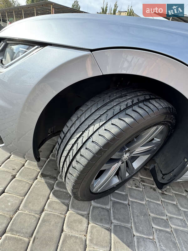Лифтбек Volkswagen Arteon 2018 в Кривом Роге фото 11 Лифтбек Volkswagen Arteon 2018 в Кривом Роге