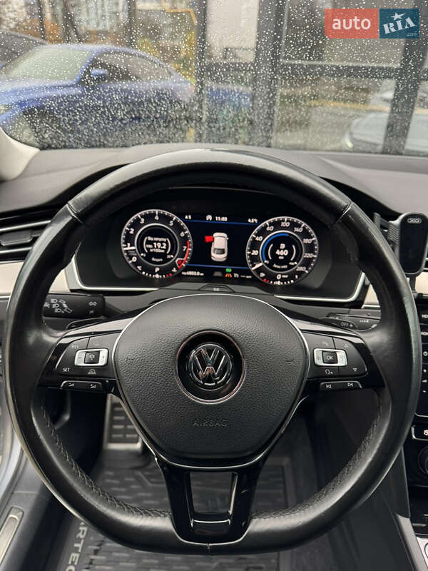 Лифтбек Volkswagen Arteon 2017 в Львове