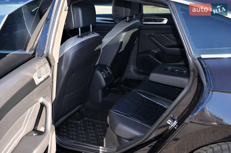 Лифтбек Volkswagen Arteon 2021 в Киеве