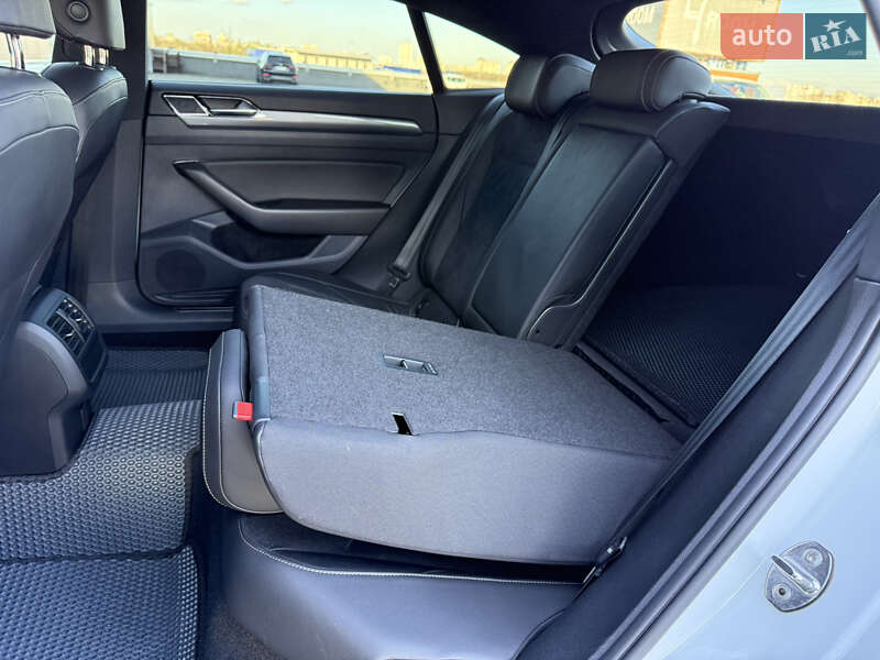 Лифтбек Volkswagen Arteon 2019 в Киеве