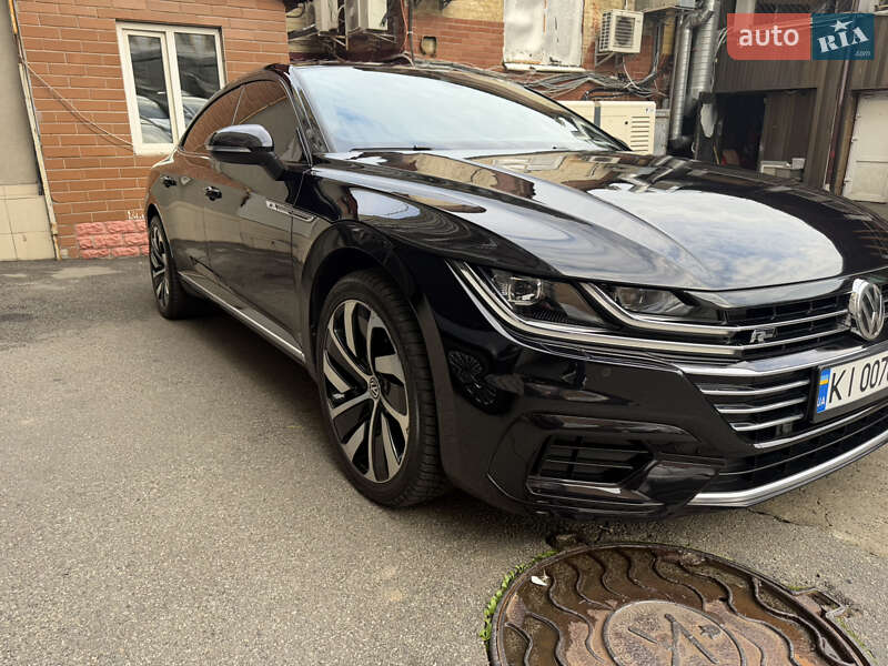 Лифтбек Volkswagen Arteon 2017 в Киеве