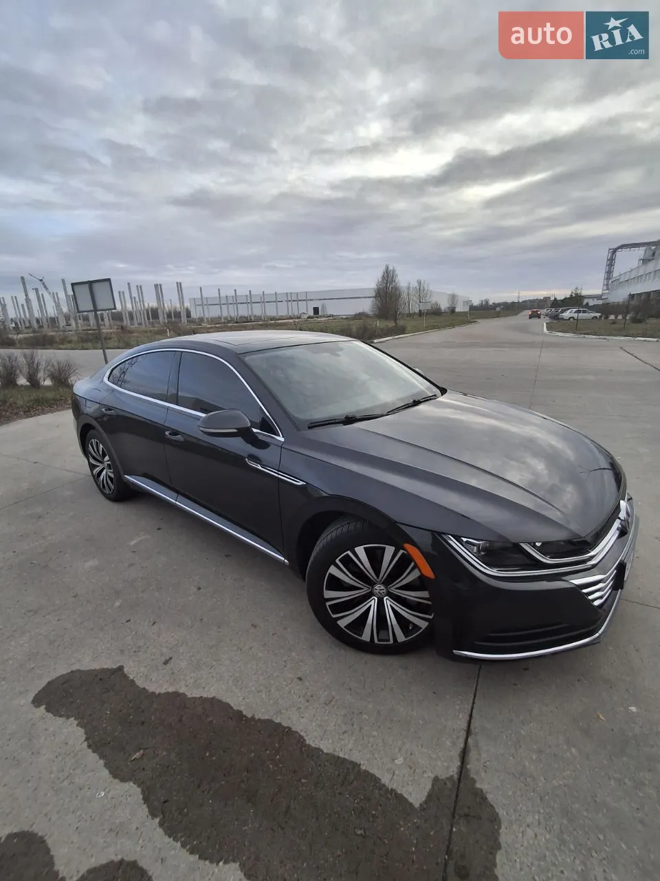 Авто в ідеальному стані. Комплектація SEL. Мінімальні пошкодження. Запчастини оригінальні. Салон охайний, шкіра без пошкоджень. Безпека ціла, не стріляла. Всі деталі за телефоном. реальному покупцю-гарний торг