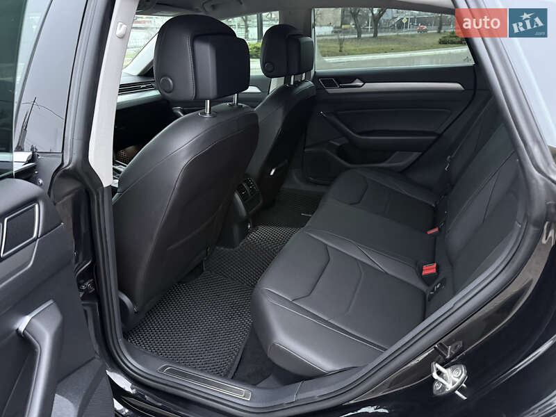 Лифтбек Volkswagen Arteon 2020 в Киеве