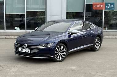 Лифтбек Volkswagen Arteon 2018 в Киеве