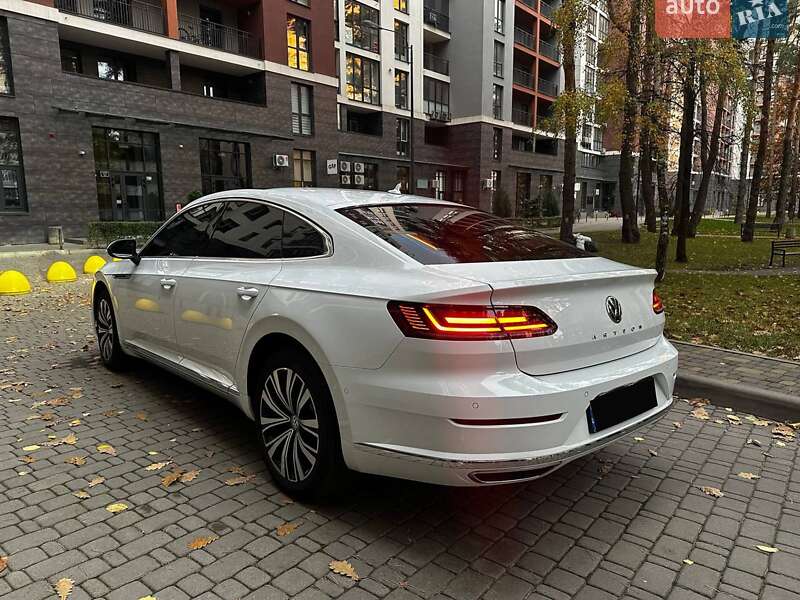 Лифтбек Volkswagen Arteon 2019 в Киеве