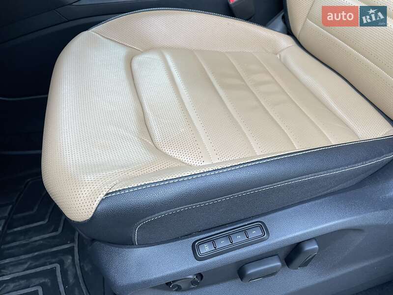 Внедорожник / Кроссовер Volkswagen Atlas Cross Sport 2020 в Ровно