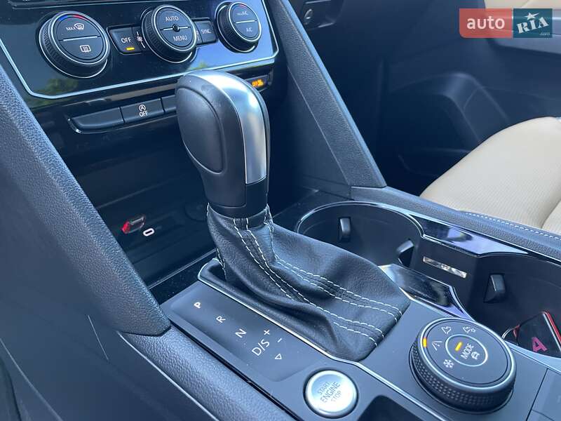 Внедорожник / Кроссовер Volkswagen Atlas Cross Sport 2020 в Ровно