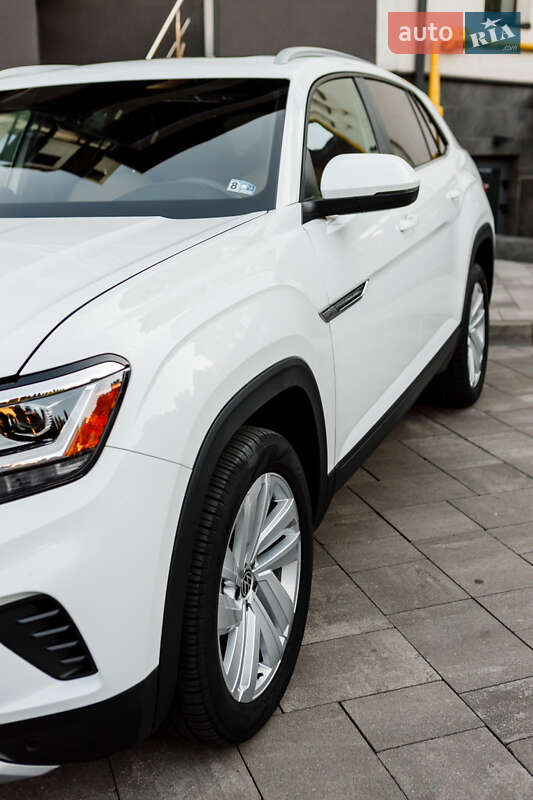 Позашляховик / Кросовер Volkswagen Atlas Cross Sport 2021 в Луцьку