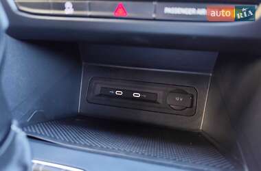 Позашляховик / Кросовер Volkswagen Atlas Cross Sport 2023 в 