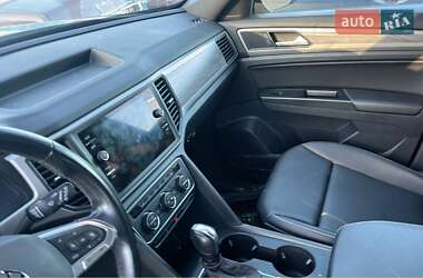 Позашляховик / Кросовер Volkswagen Atlas Cross Sport 2020 в 