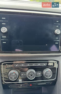 Внедорожник / Кроссовер Volkswagen Atlas Cross Sport 2020 в 
