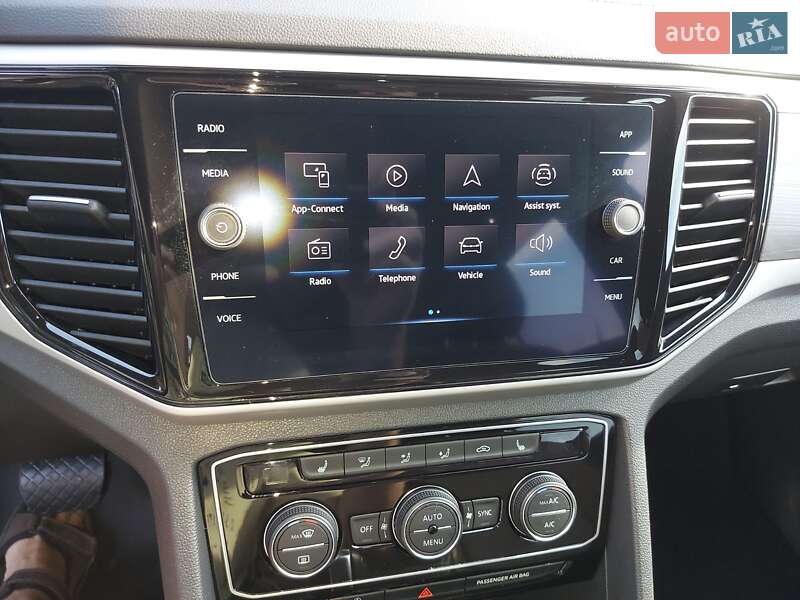 Позашляховик / Кросовер Volkswagen Atlas Cross Sport 2021 в Кам'янському