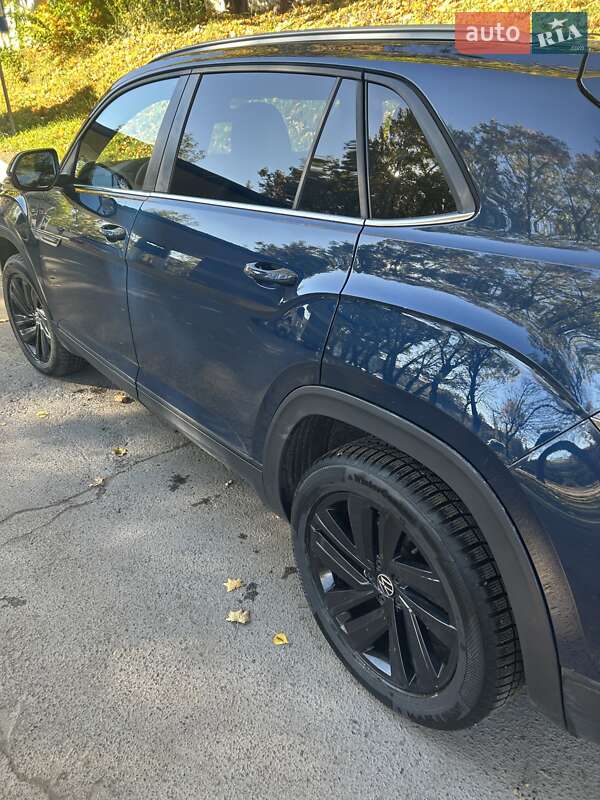 Внедорожник / Кроссовер Volkswagen Atlas Cross Sport 2022 в Львове