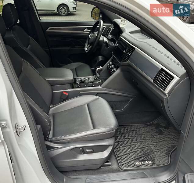 Внедорожник / Кроссовер Volkswagen Atlas Cross Sport 2020 в Киеве