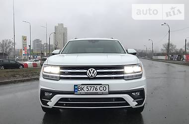 Позашляховик / Кросовер Volkswagen Atlas 2017 в 