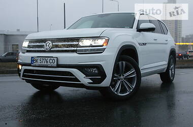 Позашляховик / Кросовер Volkswagen Atlas 2017 в 