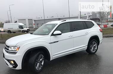 Позашляховик / Кросовер Volkswagen Atlas 2017 в 