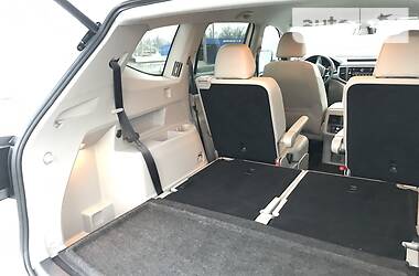 Позашляховик / Кросовер Volkswagen Atlas 2017 в 