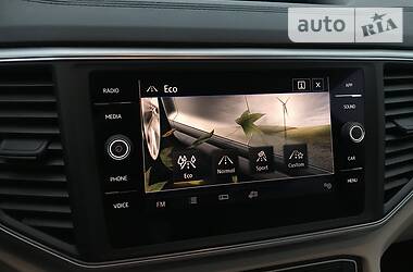 Позашляховик / Кросовер Volkswagen Atlas 2017 в 