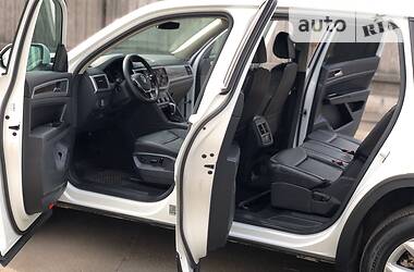 Позашляховик / Кросовер Volkswagen Atlas 2018 в 