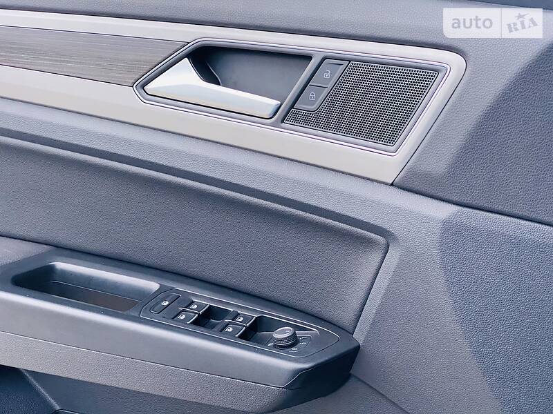 Позашляховик / Кросовер Volkswagen Atlas 2019 в Харкові