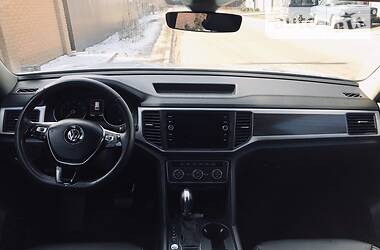 Позашляховик / Кросовер Volkswagen Atlas 2018 в 