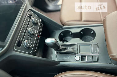 Позашляховик / Кросовер Volkswagen Atlas 2021 в 