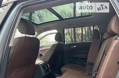 Позашляховик / Кросовер Volkswagen Atlas 2021 в 