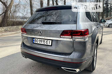 Позашляховик / Кросовер Volkswagen Atlas 2021 в 