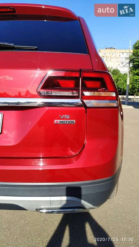 Внедорожник / Кроссовер Volkswagen Atlas 2017 в Кривом Роге