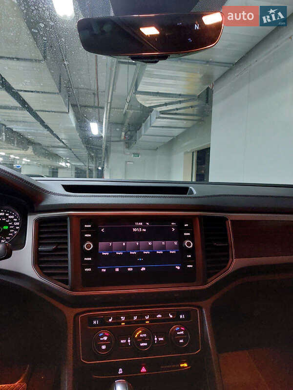 Позашляховик / Кросовер Volkswagen Atlas 2019 в Києві