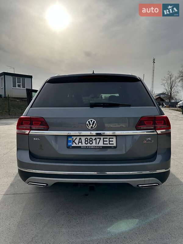 Позашляховик / Кросовер Volkswagen Atlas 2017 в Києві