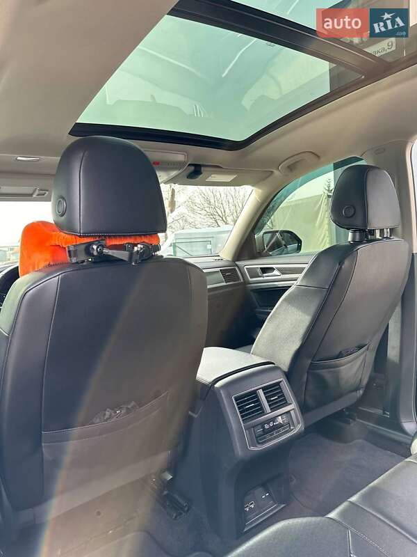 Позашляховик / Кросовер Volkswagen Atlas 2017 в Києві