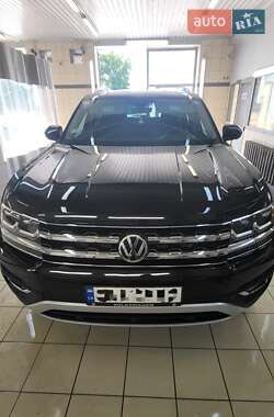 Позашляховик / Кросовер Volkswagen Atlas 2019 в Києві