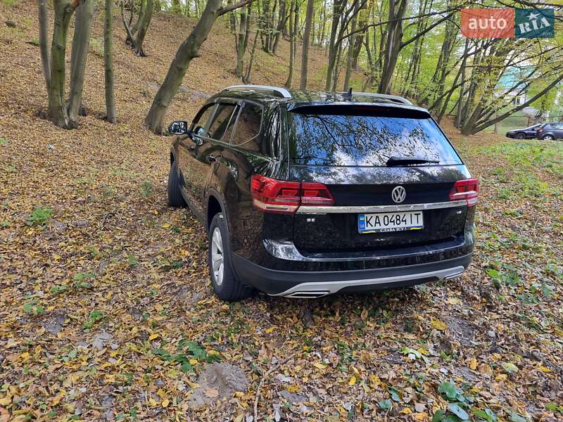 Внедорожник / Кроссовер Volkswagen Atlas 2017 в Киеве