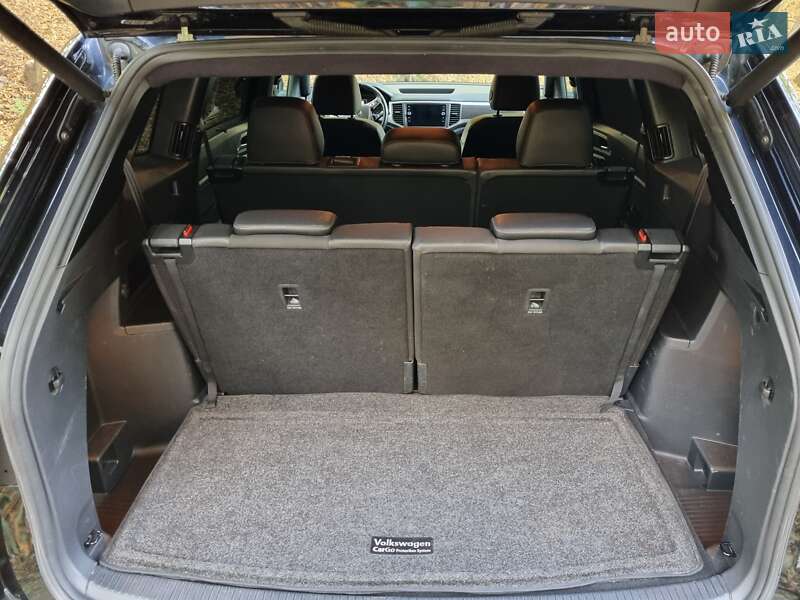 Внедорожник / Кроссовер Volkswagen Atlas 2017 в Киеве