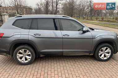 Позашляховик / Кросовер Volkswagen Atlas 2017 в Запоріжжі