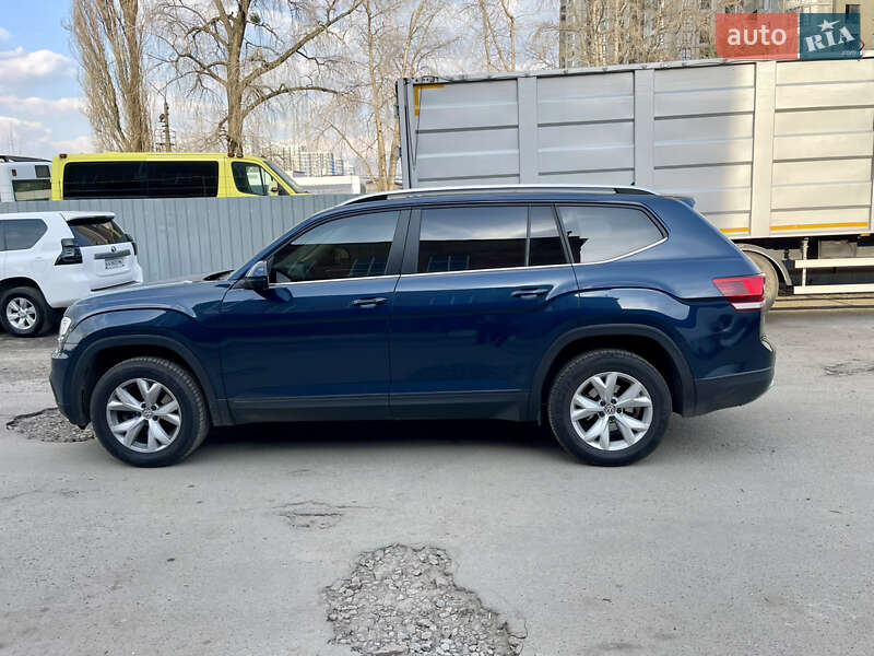 Внедорожник / Кроссовер Volkswagen Atlas 2017 в Киеве