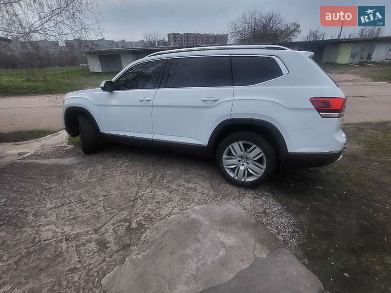 Позашляховик / Кросовер Volkswagen Atlas 2019 в Долинській