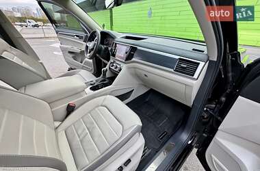 Внедорожник / Кроссовер Volkswagen Atlas 2021 в 