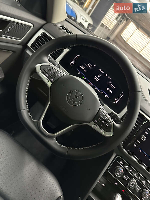 Позашляховик / Кросовер Volkswagen Atlas 2022 в Одесі