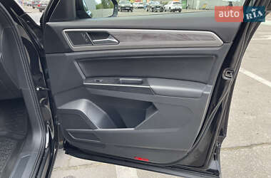 Внедорожник / Кроссовер Volkswagen Atlas 2020 в 