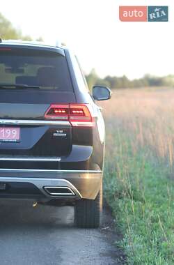 Позашляховик / Кросовер Volkswagen Atlas 2019 в 