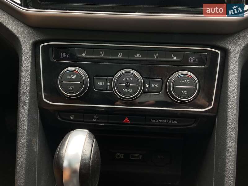 Позашляховик / Кросовер Volkswagen Atlas 2019 в Харкові