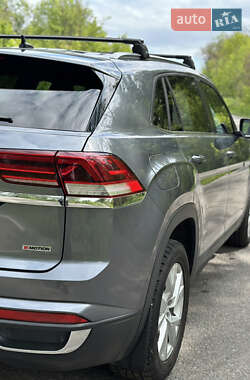 Позашляховик / Кросовер Volkswagen Atlas 2019 в 