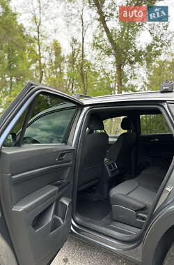 Позашляховик / Кросовер Volkswagen Atlas 2019 в 