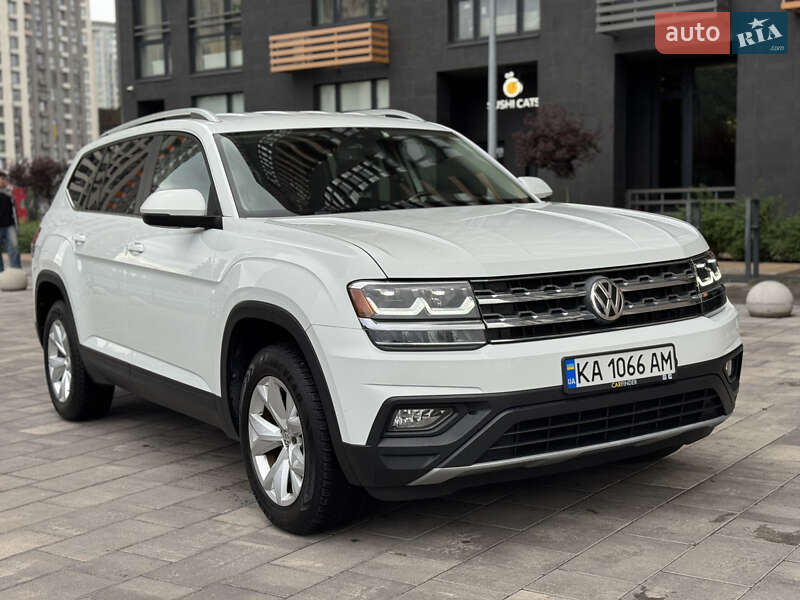 Позашляховик / Кросовер Volkswagen Atlas 2018 в 